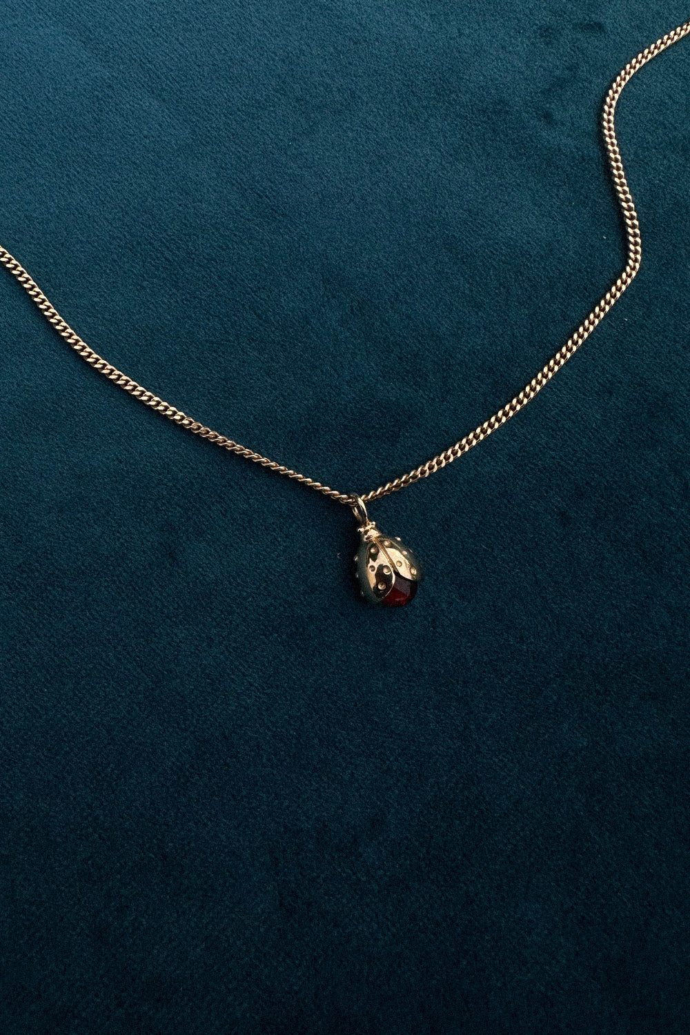 Der "Lucky Ladybug" Charm 18K Echtgold