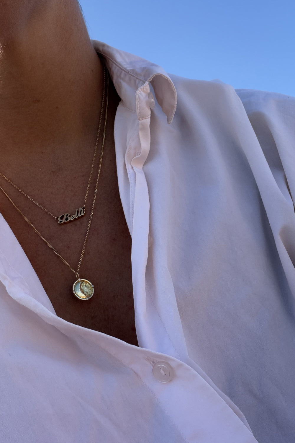 The Moon Bright Charm 18K Echtgold