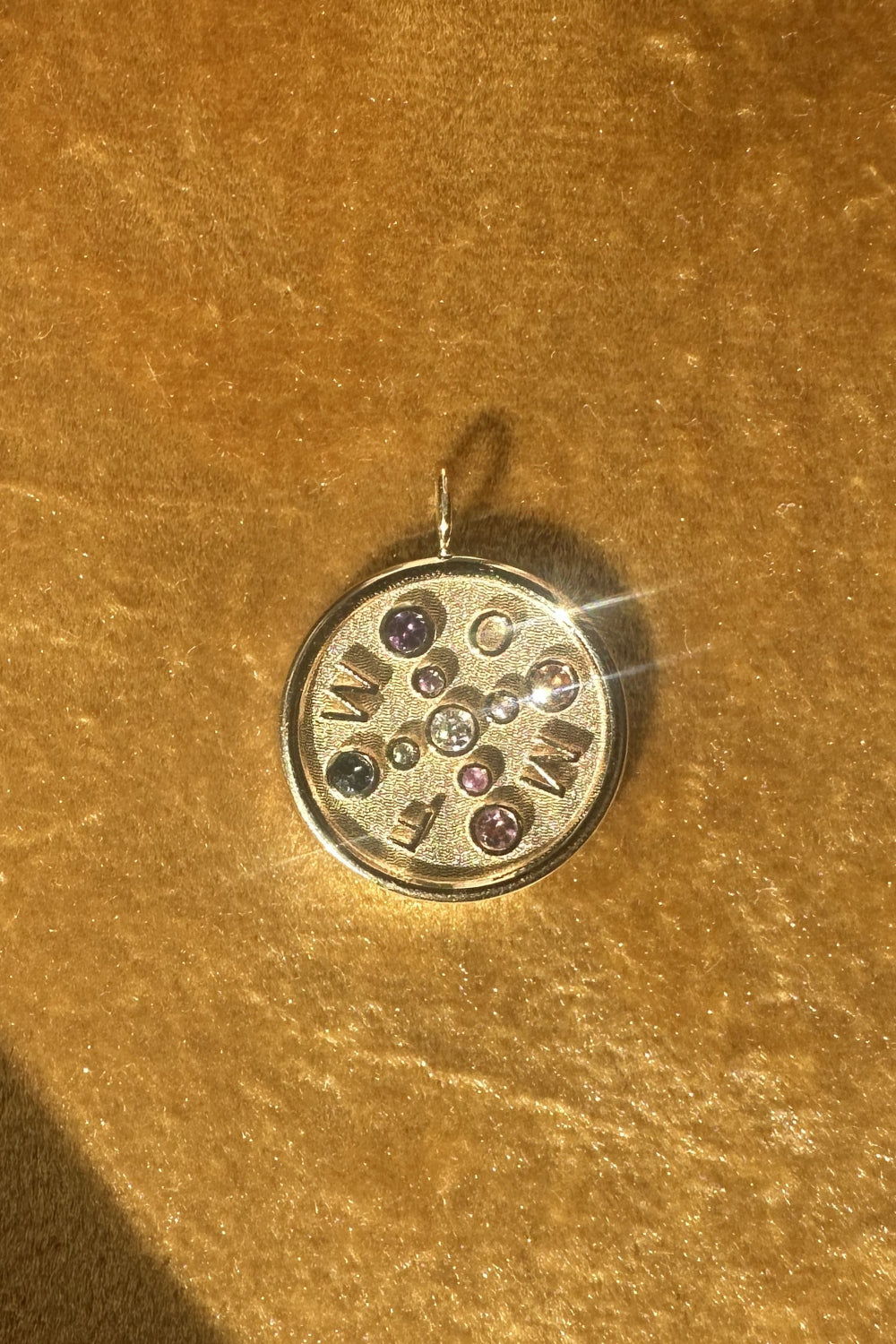 The Pizza Coin Charm 18K Echtgold