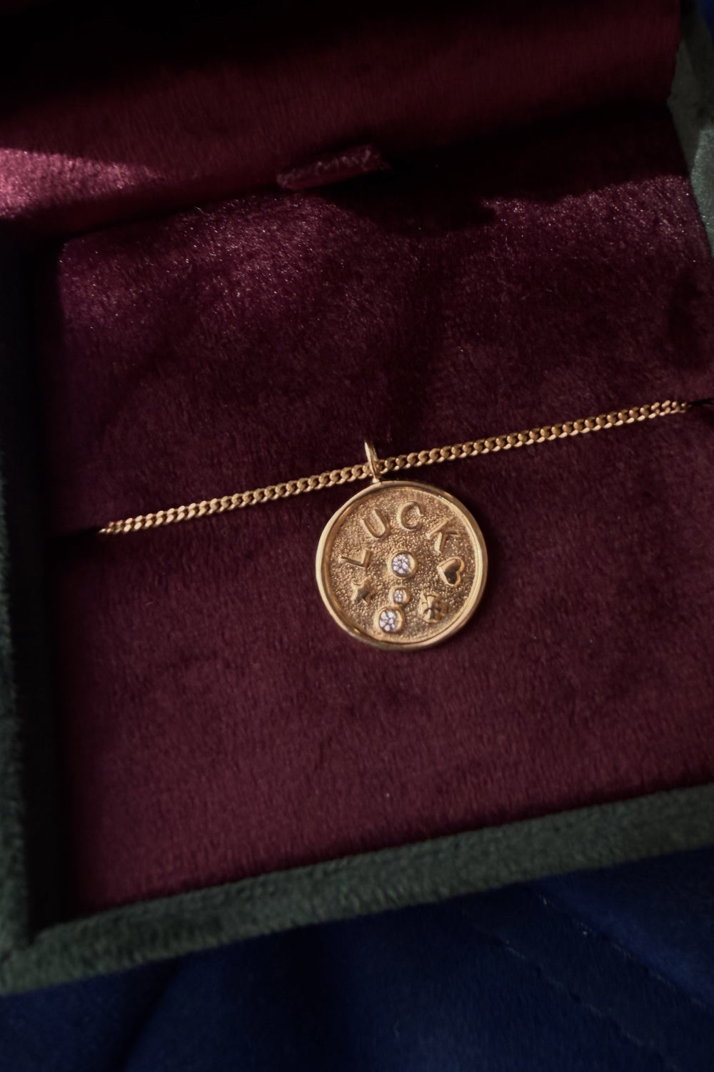 The Pizza Coin Charm 18K Echtgold